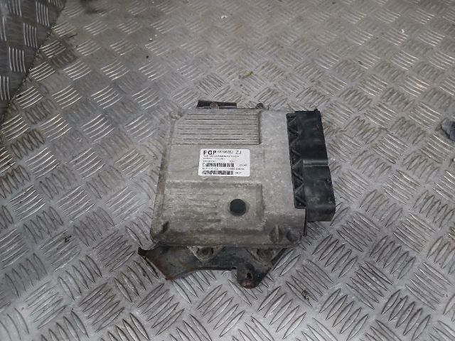 bontott OPEL CORSA C Motorvezérlő