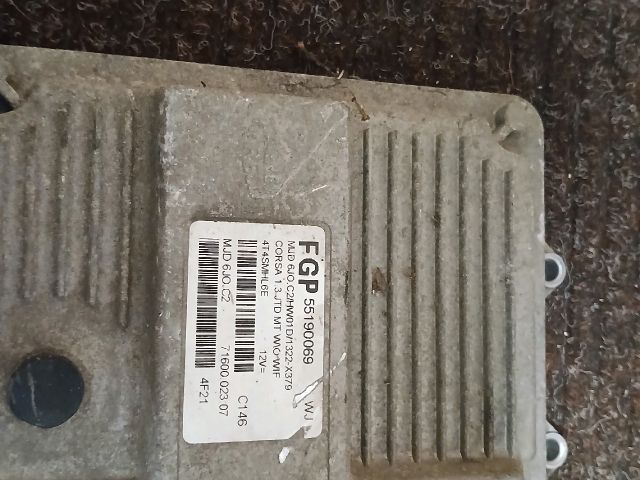bontott OPEL CORSA C Motorvezérlő