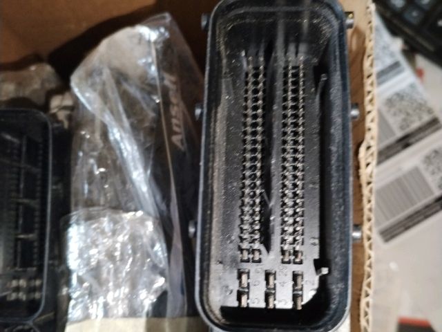 bontott OPEL CORSA C Motorvezérlő