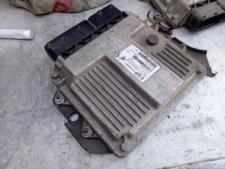 bontott OPEL CORSA C Motorvezérlő