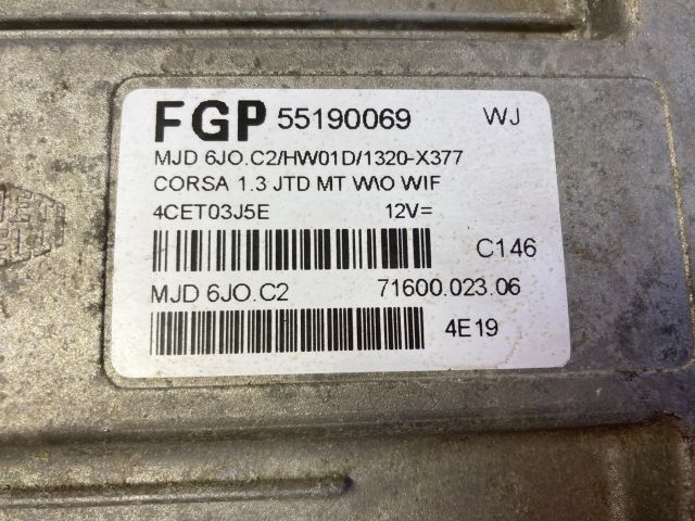 bontott OPEL CORSA C Motorvezérlő