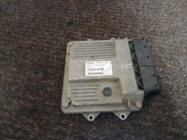 bontott OPEL CORSA C Motorvezérlő