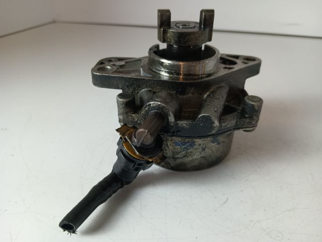 bontott OPEL CORSA C Vákumpumpa