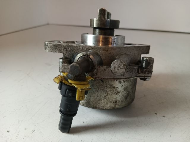 bontott OPEL CORSA C Vákumpumpa