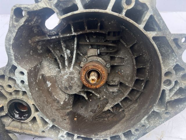 bontott OPEL CORSA C Váltó (Mechanikus)