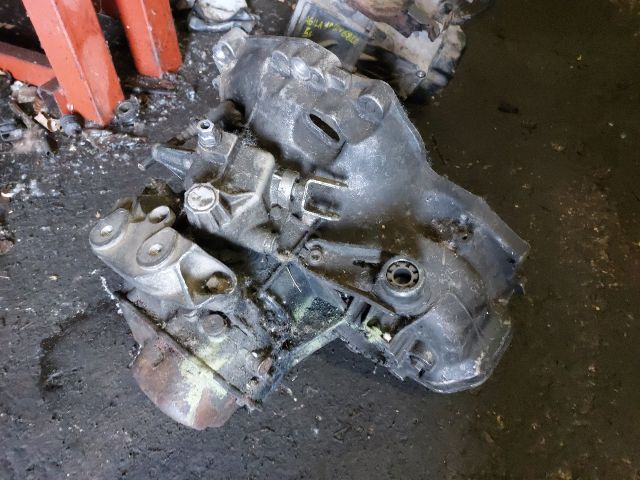 bontott OPEL CORSA C Váltó (Mechanikus)
