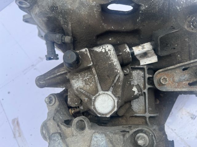 bontott OPEL CORSA C Váltó (Mechanikus)