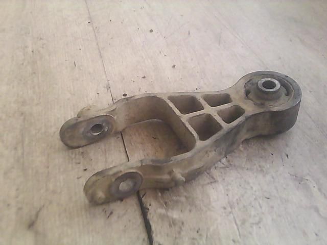 bontott OPEL CORSA C Váltó Tartó Bak (Pozíciófüggetlen)