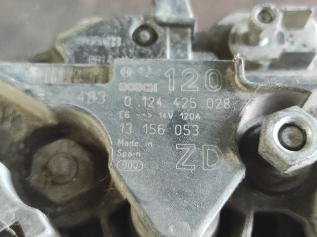 bontott OPEL CORSA C Generátor