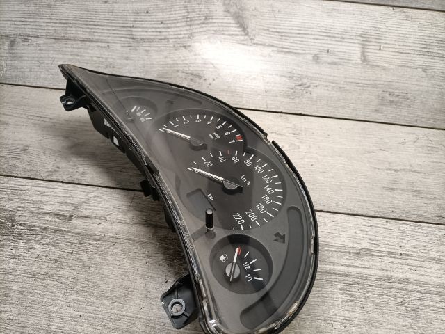 bontott OPEL CORSA C Kilométeróra