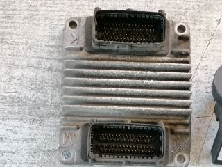 bontott OPEL CORSA C Motorvezérlő