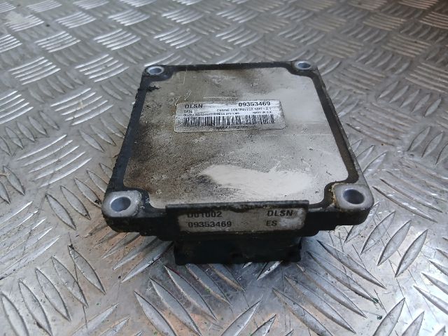 bontott OPEL CORSA C Motorvezérlő