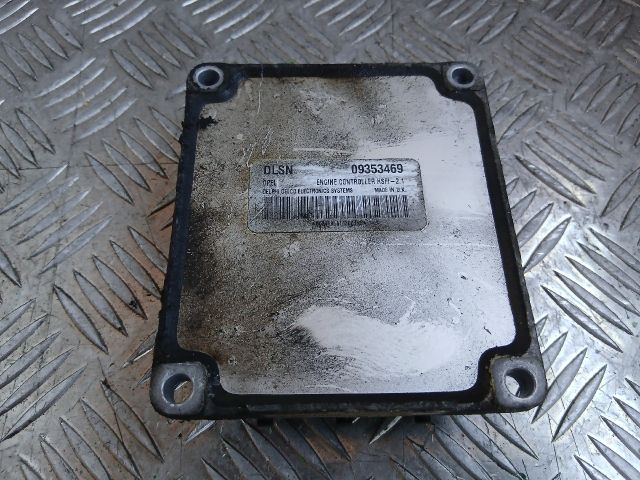 bontott OPEL CORSA C Motorvezérlő