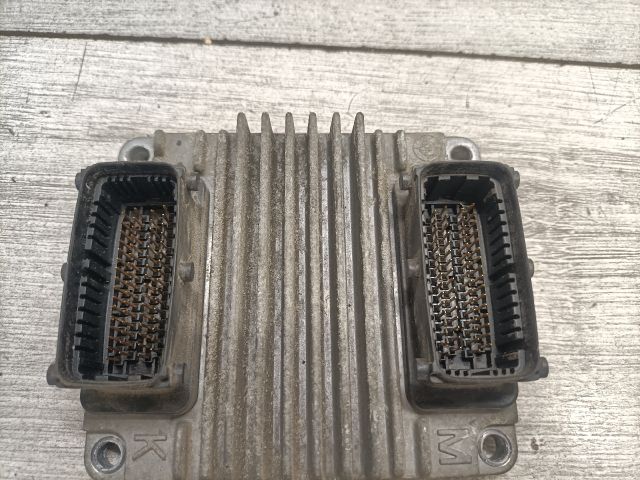bontott OPEL CORSA C Motorvezérlő