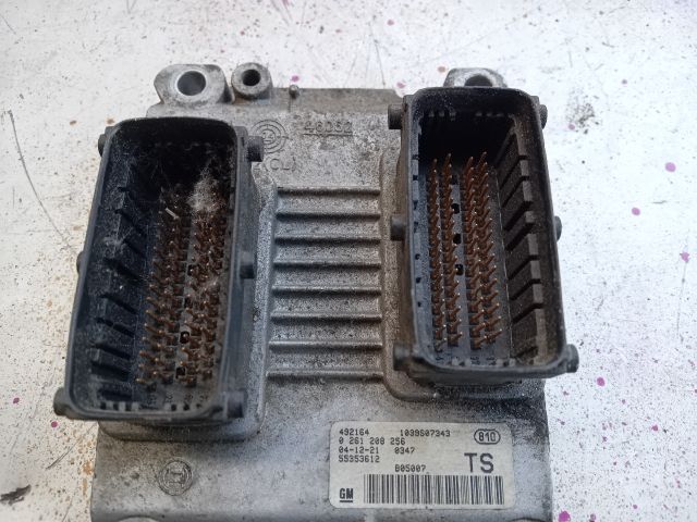 bontott OPEL CORSA C Motorvezérlő