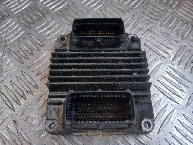 bontott OPEL CORSA C Motorvezérlő