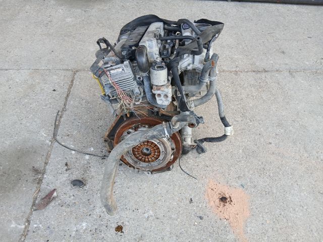 bontott OPEL CORSA C Porlasztó Sor / Híd