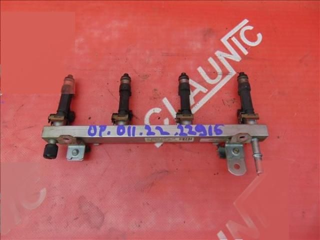 bontott OPEL CORSA C Porlasztó Sor / Híd