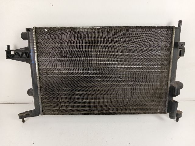 bontott OPEL CORSA C Vízhűtő Radiátor (Klímás)