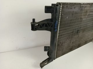 bontott OPEL CORSA C Vízhűtő Radiátor (Klímás)