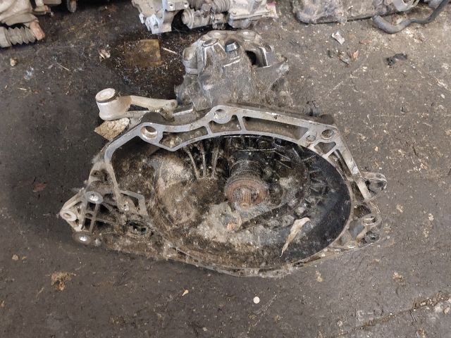 bontott OPEL CORSA C Váltó (Mechanikus)