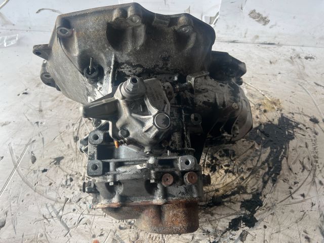 bontott OPEL CORSA C Váltó (Mechanikus)