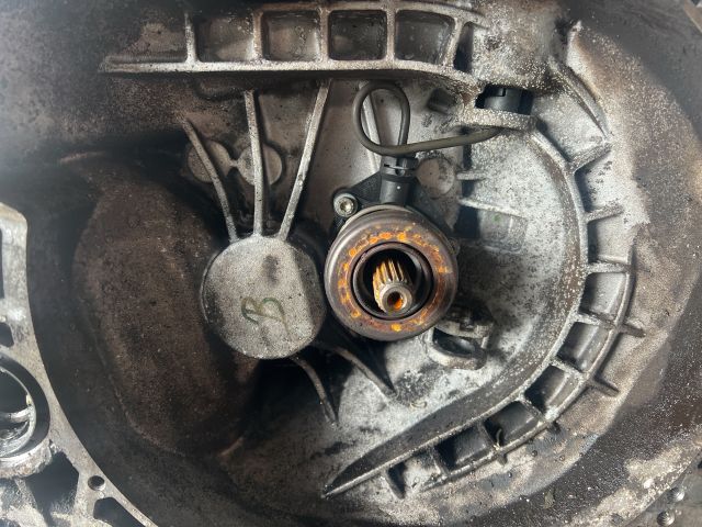 bontott OPEL CORSA C Váltó (Mechanikus)