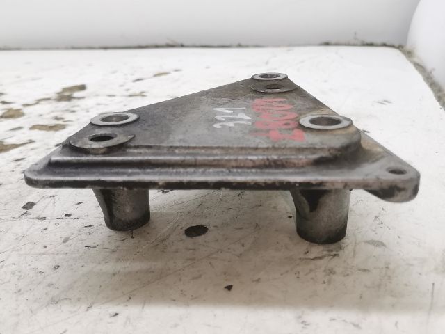 bontott OPEL CORSA C Motor Tartó Bak (Fém)