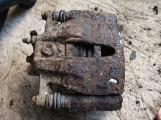 bontott OPEL CORSA C Bal első Féknyereg Munkahengerrel