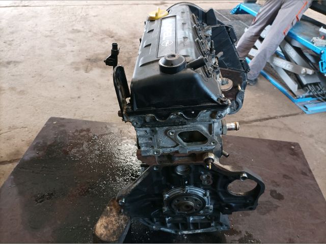 bontott OPEL CORSA C Motor (Fűzött blokk hengerfejjel)