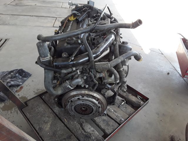 bontott OPEL CORSA C Motor (Fűzött blokk hengerfejjel)