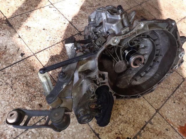 bontott OPEL CORSA C Váltó (Mechanikus)
