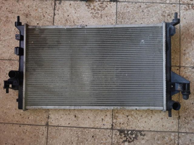bontott OPEL CORSA C Vízhűtő Radiátor (Klímás)