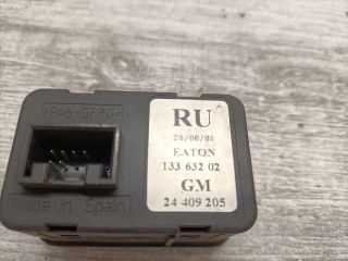 bontott OPEL CORSA C Ablakemelő Kapcsoló Négyes / Kettes