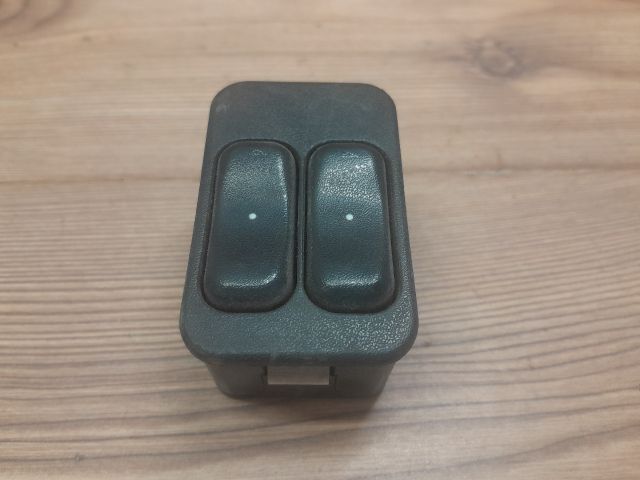 bontott OPEL CORSA C Ablakemelő Kapcsoló Négyes / Kettes