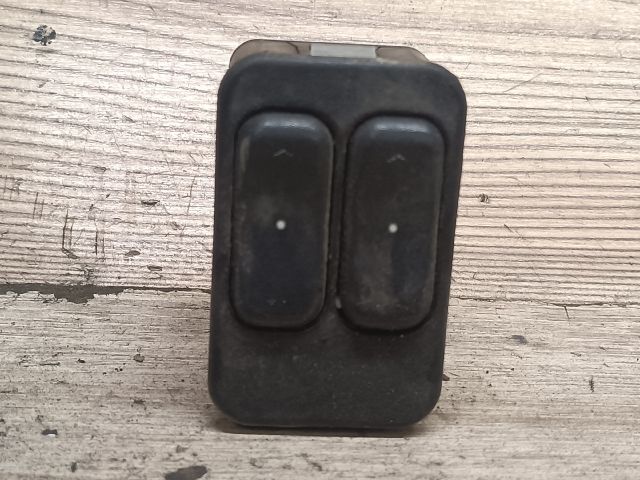 bontott OPEL CORSA C Ablakemelő Kapcsoló Négyes / Kettes