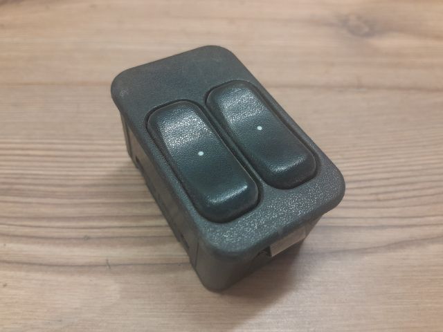 bontott OPEL CORSA C Ablakemelő Kapcsoló Négyes / Kettes
