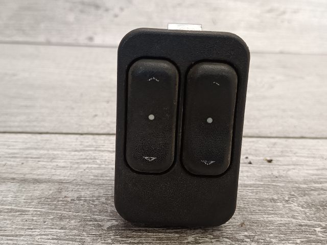 bontott OPEL CORSA C Ablakemelő Kapcsoló Négyes / Kettes