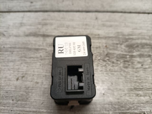 bontott OPEL CORSA C Ablakemelő Kapcsoló Négyes / Kettes