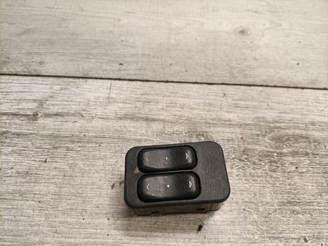 bontott OPEL CORSA C Ablakemelő Kapcsoló Négyes / Kettes