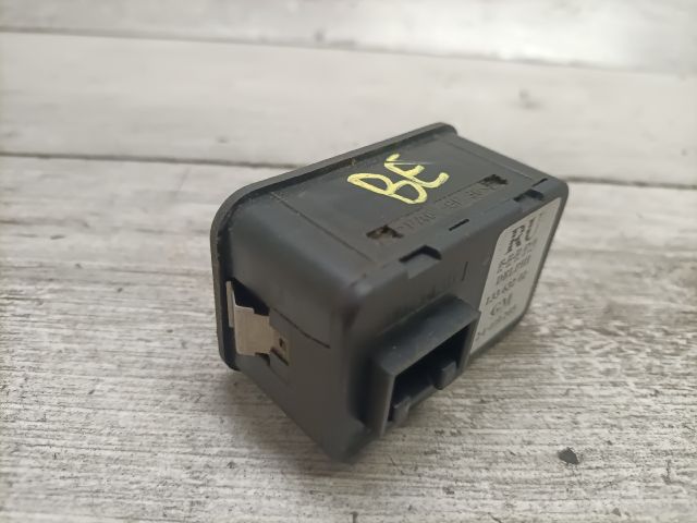 bontott OPEL CORSA C Ablakemelő Kapcsoló Négyes / Kettes