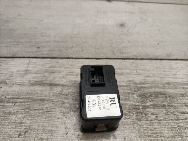 bontott OPEL CORSA C Ablakemelő Kapcsoló Négyes / Kettes