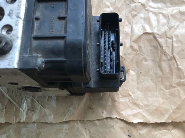 bontott OPEL CORSA C ABS Kocka