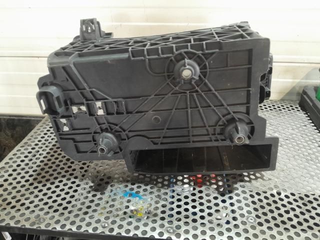 bontott OPEL CORSA C Akkumulátor Tartó