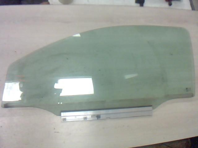 bontott OPEL CORSA C Bal első Ablak