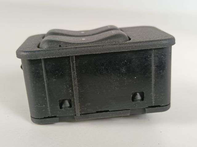 bontott OPEL CORSA C Bal első Ablakemelő Kapcsoló