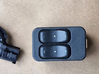 bontott OPEL CORSA C Bal első Ablakemelő Kapcsoló