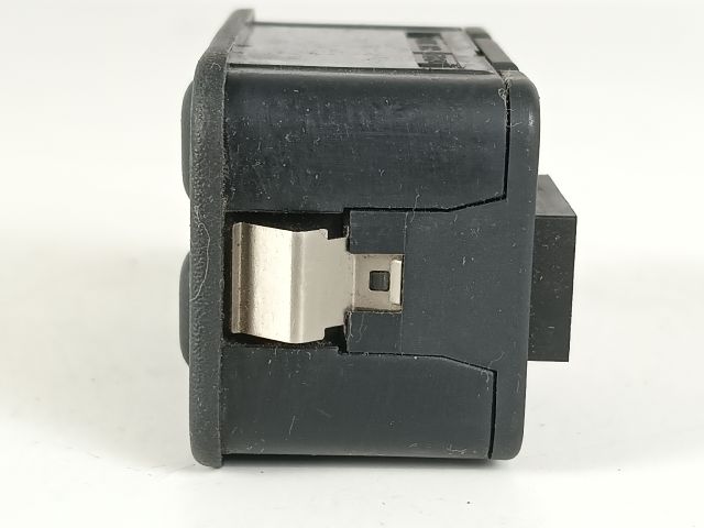 bontott OPEL CORSA C Bal első Ablakemelő Kapcsoló