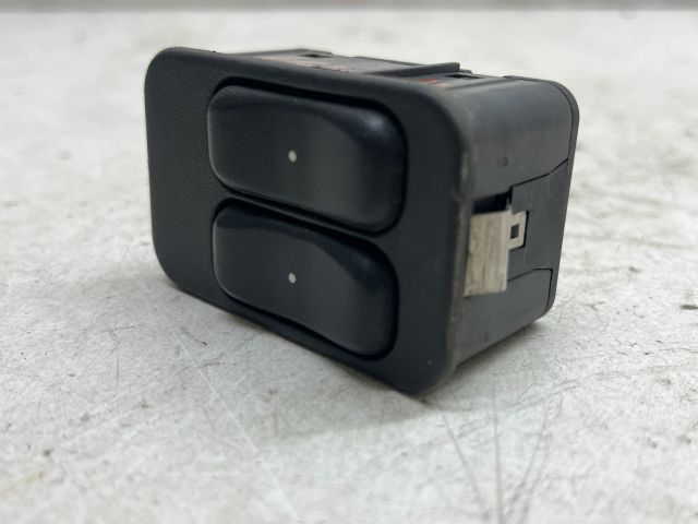 bontott OPEL CORSA C Bal első Ablakemelő Kapcsoló