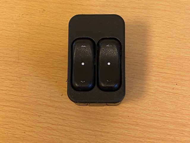 bontott OPEL CORSA C Bal első Ablakemelő Kapcsoló